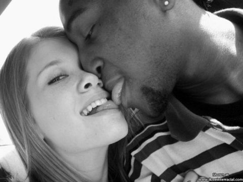 Mature Interracial Gay Kissing 118